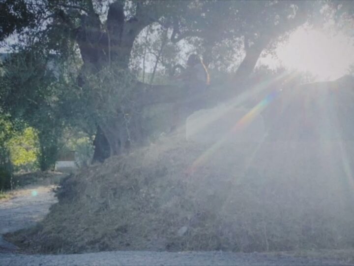 Eleni Drake – Always Blue (Lyric Video)