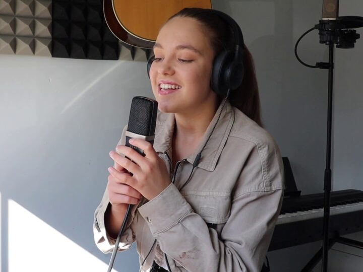 Savage Love – Jason Derulo & Jawsh 685 | Allie Sherlock cover